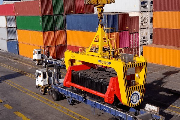 4121 RAM Revolver MHC Crane