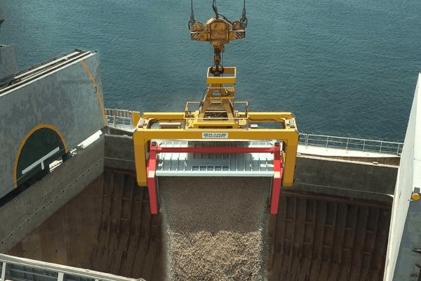 4121 RAM Revolver MHC Crane