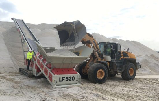 The Telestack LF520 Low Range Mobile Hopper Feeder, allows the operator to discharge directly from wheel loaders, grabs and excavators onto barges and vessels at a significantly lower feed height compared to standard Hopper Feeders.