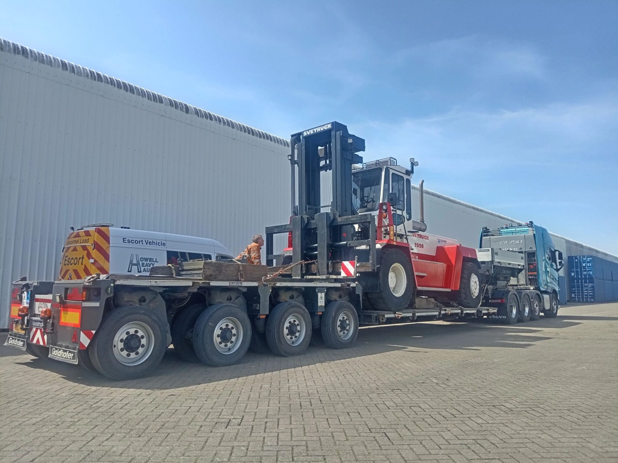 used svetruck 320-48 forklift truck